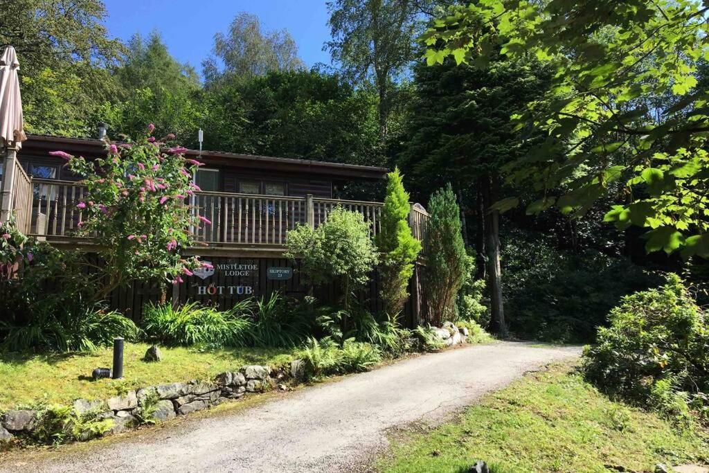 Mistletoe One Luxury With Hot Tub Ferienhaus