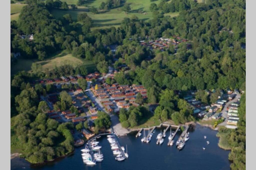 Ferienhaus Mistletoe One Luxury With Hot Tub Windermere